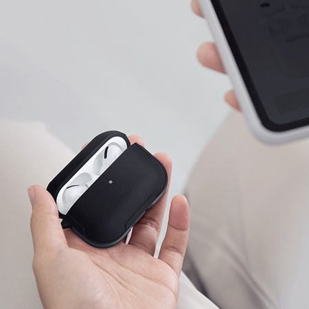 UNIQ ETUI DO AIRPODS PRO CZARNY ANTIMICROBIAL Z TRWAŁYM ZAMKIEM I OCHRONĄ