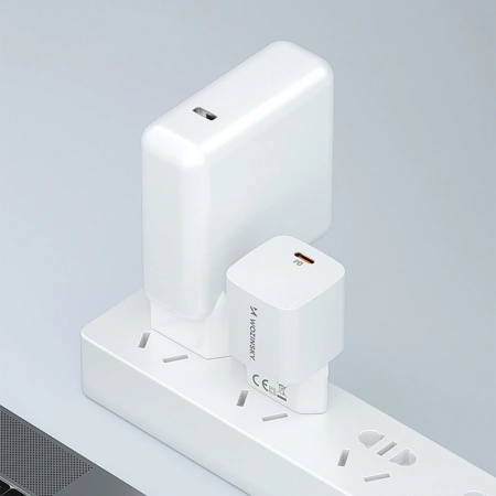WOZINSKY ŁADOWARKA PRZEJŚCIÓWKA SIECIOWA USB-C DO IPHONE 12 13 14 15 PD 20W