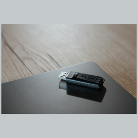 Pendrive Verbatim Slider USB 2.0 32GB    czarny 98697