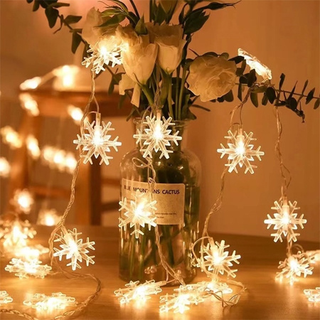 Lampki choinkowe LED snowflake/star -    6m/40 lampek ciepłe białe/warm white zasilane bat. 3xAA EHD-LS05