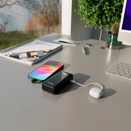 Powerbank SBS 10000 mAh 20W z wbudowanym kablem USB-C i wyświetlaczem cyfrowym - czarny