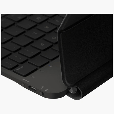 Etui UNIQ Venno Pro Magnetic Smart  z klawiaturą do iPad Air 13" 2024 / 2025 / iPad Pro 13" 2024 - czarne