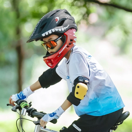 Kask rowerowy Rockbros TT-32006 Shark dziecięcy z odpinaną szczęką rozmiar S (48-52) - czarny