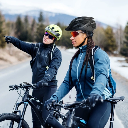 Kask rowerowy MTB Wozinsky z odpinanym daszkiem i tylną lampką USB 54-57 cm - czarny
