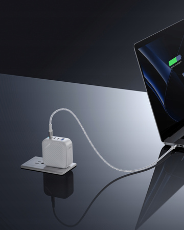 INNOSTYLE SUPER CUBE MOCNA SZYBKA ŁADOWARKA GAN PODRÓŻNA EU US UK AU 4X USB USB-C 100W BIAŁA