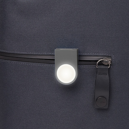 LEXON LUCIE KLIPS LED Z LATARKĄ DO PLECAKA, TORBY, KLUCZY, KOMPAKTOWY KLIPS