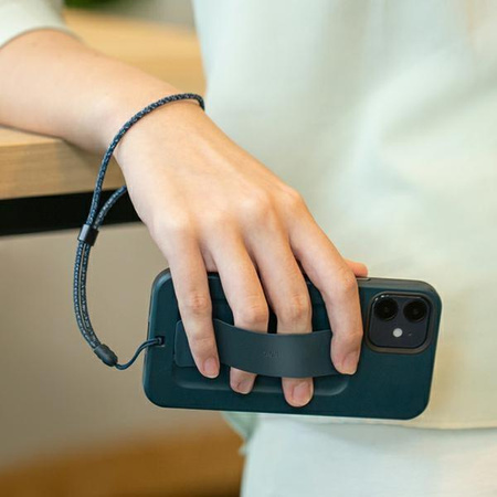 Etui Uniq Heldro na iPhone 12 Pro Max biały/natural frost Antimicrobial