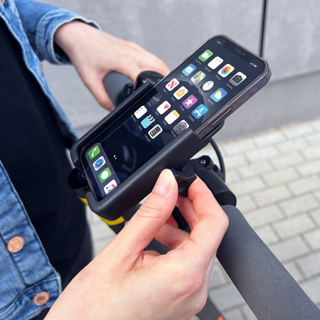 Wozinsky metalowy uchwyt na telefon do roweru, hulajnogi czarny (WBHBK3)