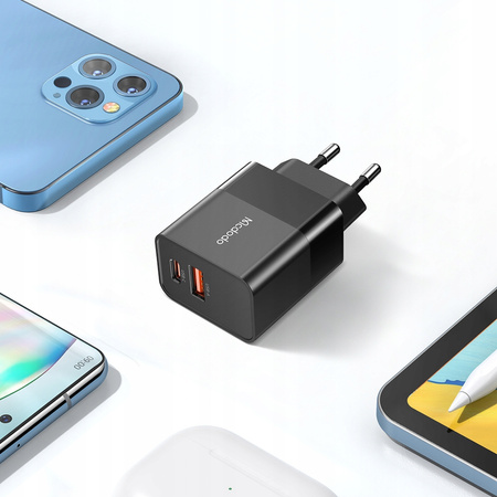 Mcdodo Phone Charger, Fast, USB, USB-C, 20W, for Iphone, universal, black